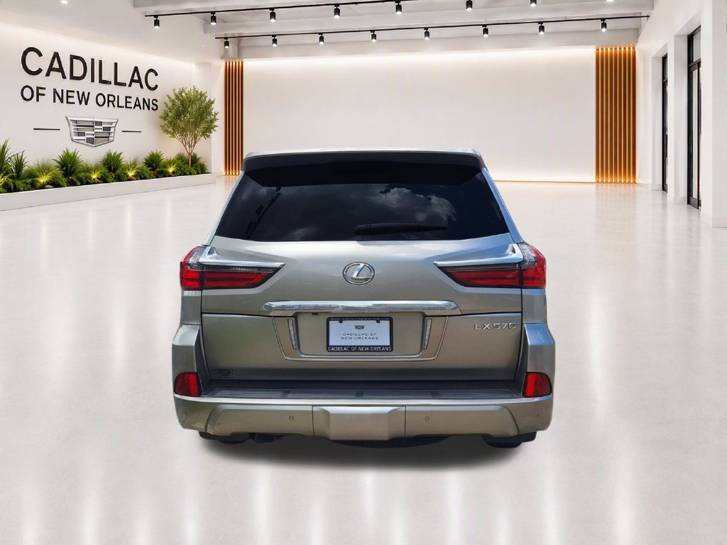 Used 2021 Lexus LX 570 4WD w/ Luxury Package image 4