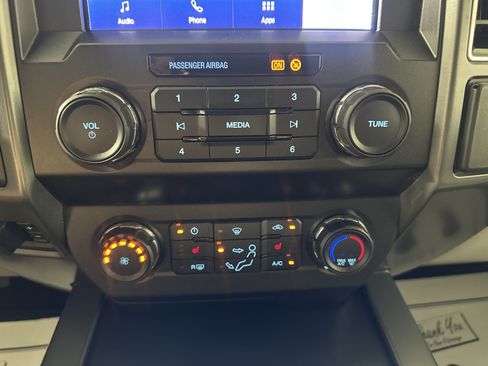 Used 2020 Ford F350 XLT w/ XLT Premium Package AWD/4WD image 19