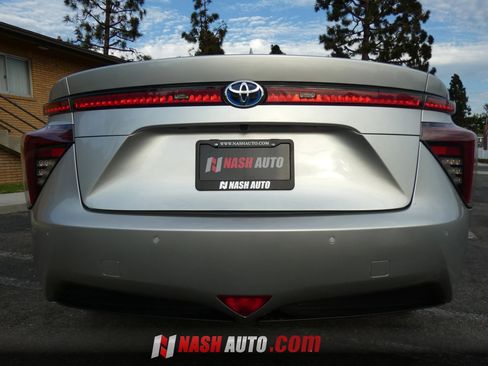 Used 2019 Toyota Mirai FWD image 10