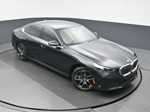 Used 2026 BMW 530i xDrive w/ Executive Package AWD/4WD image 34