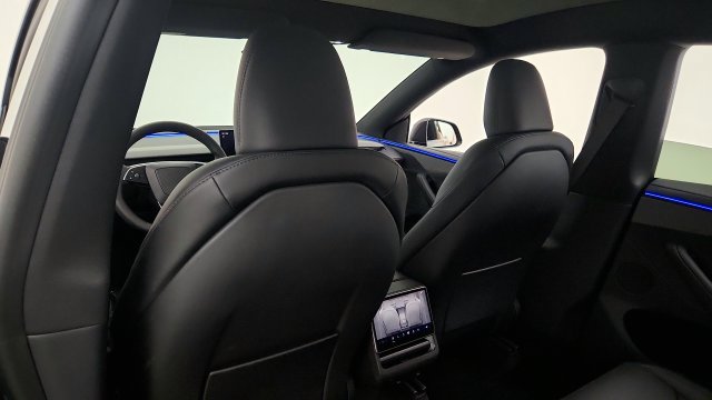 Used 2026 Tesla Model Y AWD image 42
