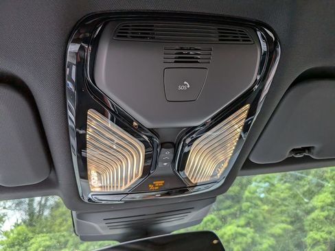 New 2027 BMW X6 xDrive40i w/ Climate Comfort Package AWD/4WD image 15