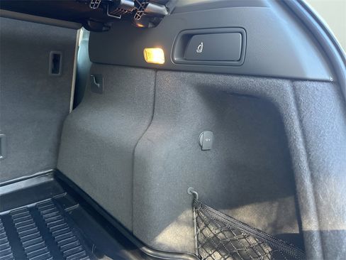 Used 2016 Audi Q5 2.0T Premium image 58