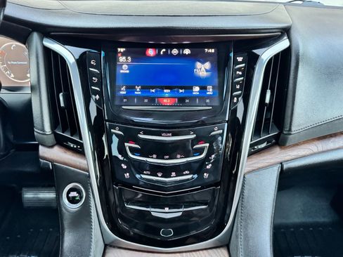 Used 2015 Cadillac Escalade ESV Premium AWD/4WD image 38
