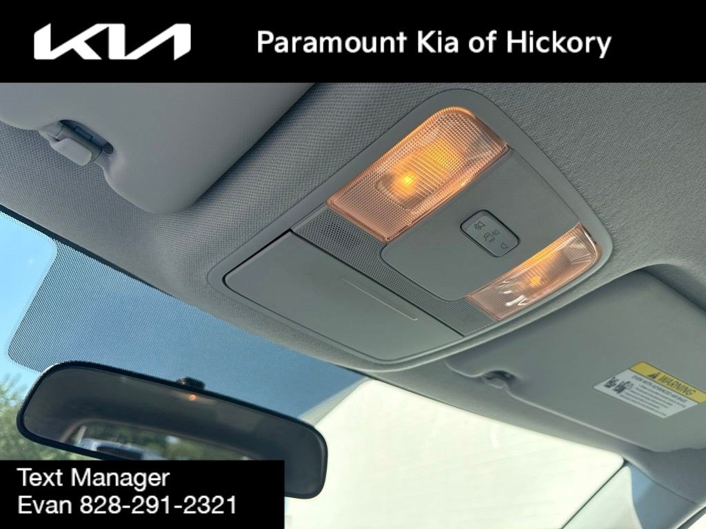Used 2020 Kia Soul LX FWD image 25