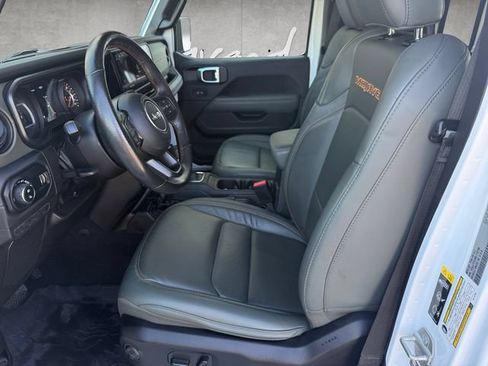 Used 2024 Jeep Gladiator Mojave w/ Convenience Group AWD/4WD image 19