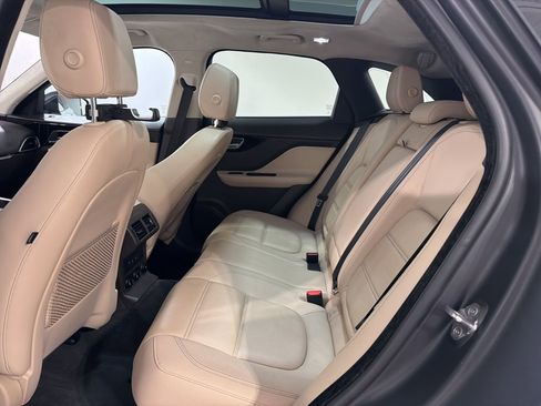 Used 2020 Jaguar F-PACE Prestige image 22