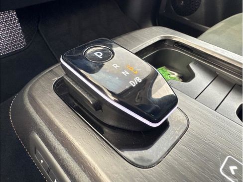 Used 2023 Nissan Ariya Engage e-4ORCE - AWD image 25