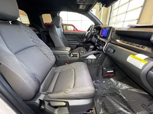 Used 2026 Toyota Tacoma SR5 AWD/4WD image 44