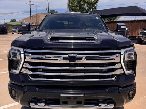 Used 2024 Chevrolet Silverado 3500 High Country w/ High Country Premium Package AWD/4WD image 1