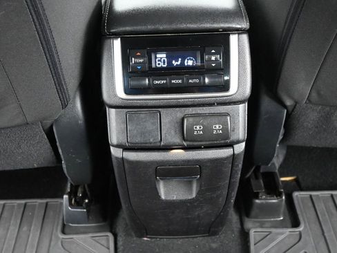 Used 2019 Subaru Ascent Premium AWD/4WD image 22