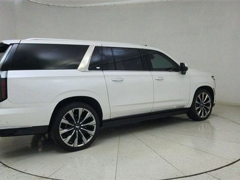 Used 2025 Cadillac Escalade ESV Premium Luxury Platinum image 75