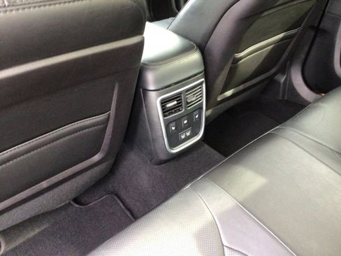 Used 2023 Chrysler 300 Touring L w/ Comfort Group image 13