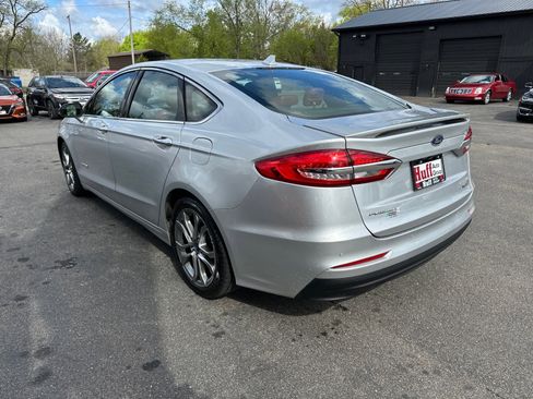 Used 2019 Ford Fusion Titanium FWD image 8