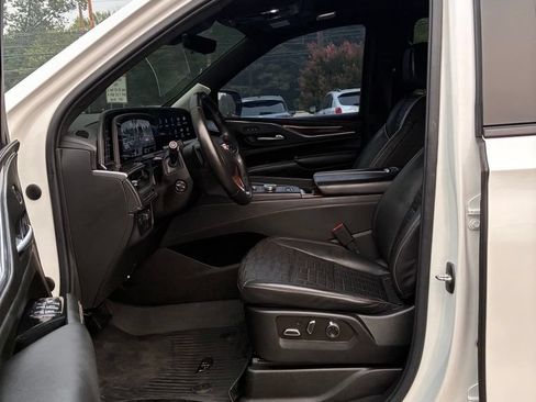 Used 2021 Cadillac Escalade ESV Sport Platinum w/ LPO, ONYX Package AWD/4WD image 30