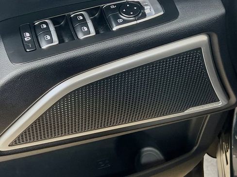 Certified 2023 Kia Telluride S image 19