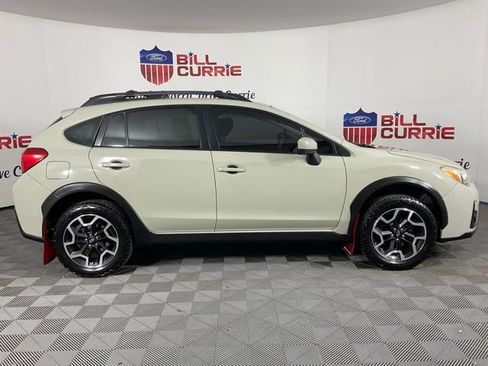 Used 2016 Subaru Crosstrek 2.0i Premium image 2
