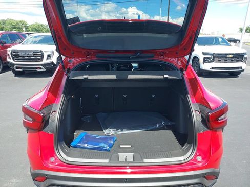 New 2026 Chevrolet Trax RS w/ Driver Confidence Package FWD image 9