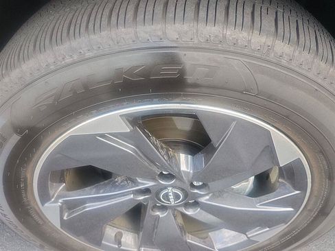 Used 2026 Nissan Rogue SV FWD image 16