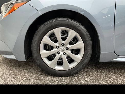 Used 2020 Toyota Corolla LE FWD image 15