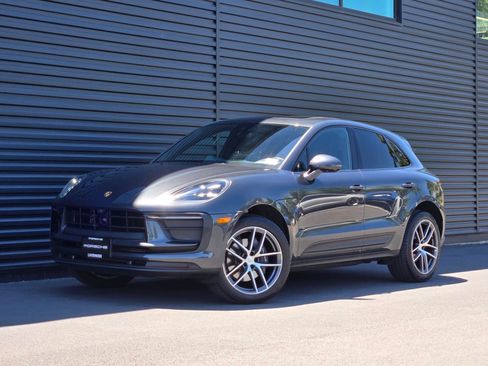 Certified 2025 Porsche Macan w/ Premium Package Plus AWD/4WD image 1