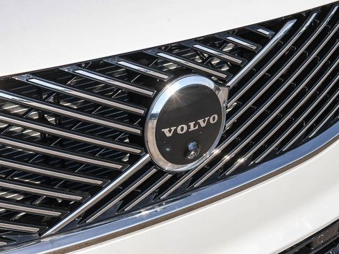 New 2026 Volvo XC90 B6 Ultra w/ Protection Package image 16