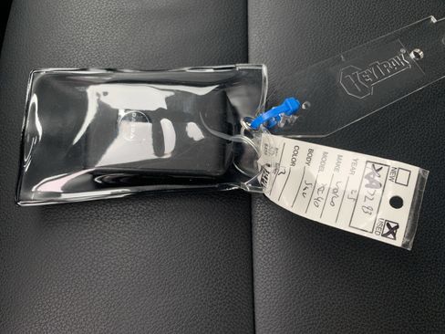 Used 2025 Volvo XC40 B5 Core image 36