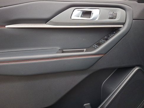 New 2026 Ford Explorer ST-Line w/ ST-Line Street Pack image 9