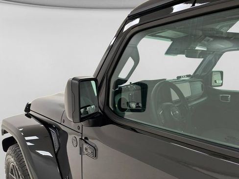 Used 2024 Jeep Gladiator Sport AWD/4WD image 10