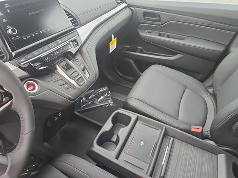 New 2026 Honda Odyssey EX-L image 25