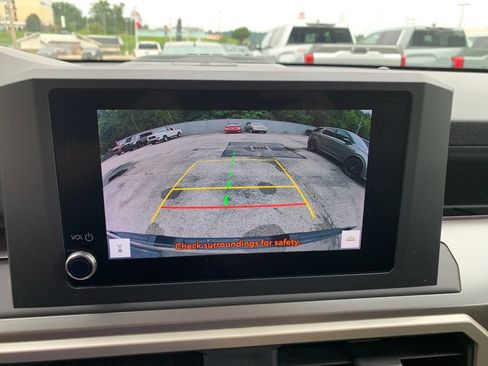 Used 2024 Toyota Tacoma SR5 w/ SR5 Upgrade Package AWD/4WD image 21