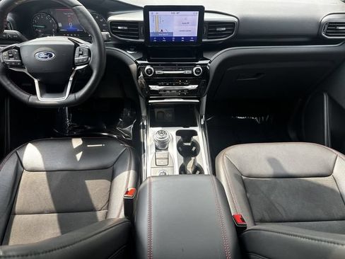 Certified 2023 Ford Explorer ST-Line w/ Class IV Trailer Tow Package AWD/4WD image 15