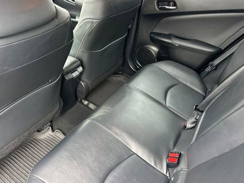 Used 2021 Toyota Prius Prime XLE image 16