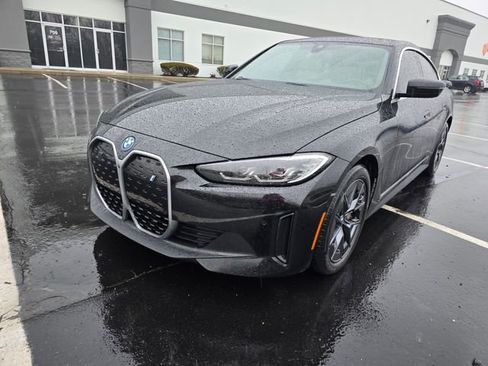 Used 2023 BMW i4 eDrive35 w/ Premium Package image 12