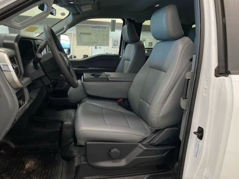 New 2025 Ford F550 4x4 SuperCab Super Duty image 18