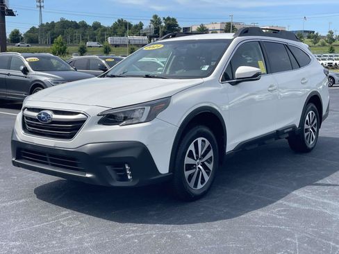 Used 2021 Subaru Outback Premium AWD/4WD image 3