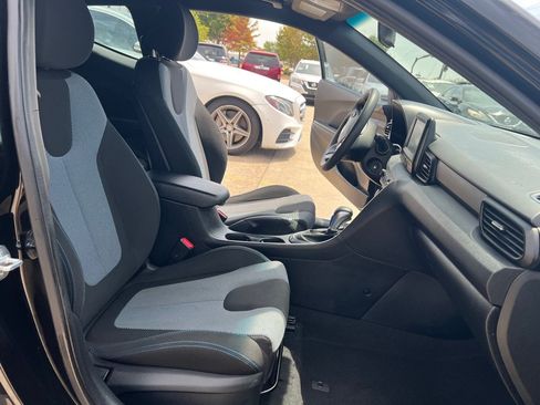 Used 2019 Hyundai Veloster 2.0 FWD image 14