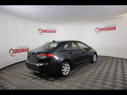 Used 2022 Toyota Corolla LE FWD image 9