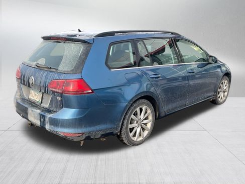 Used 2016 Volkswagen Golf SE image 6