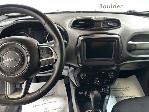 Used 2018 Jeep Renegade Latitude image 27