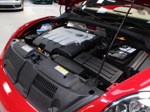 Used 2014 Volkswagen Beetle TDI FWD image 30