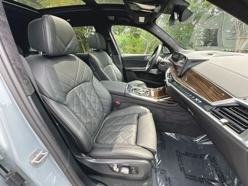 Used 2026 BMW X7 xDrive40i w/ Executive Package AWD/4WD image 33