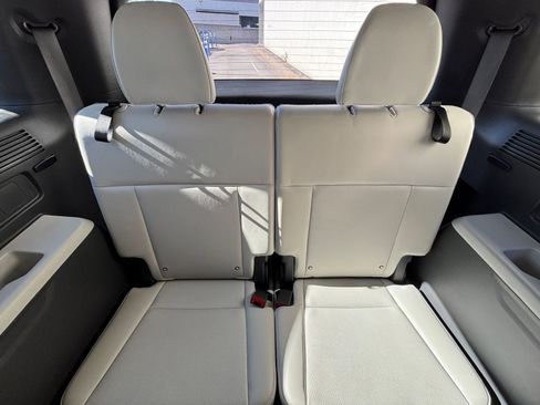 Used 2025 Hyundai Santa Fe SEL image 21