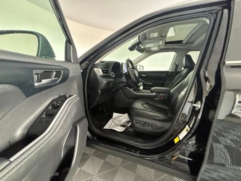 Used 2023 Toyota Highlander XLE AWD/4WD image 20
