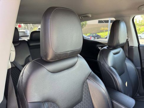 Used 2018 Jeep Compass Latitude w/ Popular Equipment Group image 16