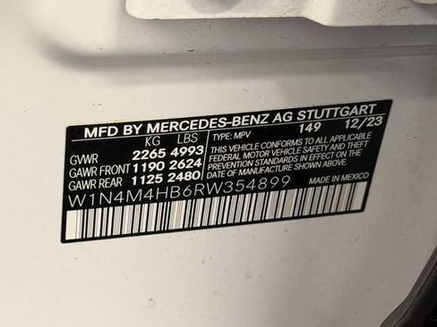 Certified 2024 Mercedes-Benz GLB 250 4MATIC image 18