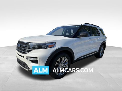 Used 2022 Ford Explorer XLT w/ Equipment Group 202A image 1