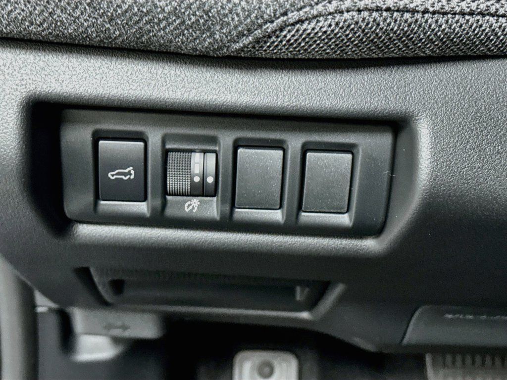 Certified 2026 Subaru Outback Limited AWD/4WD image 6