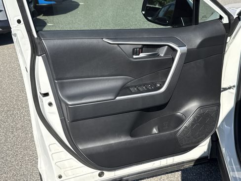 Used 2024 Toyota RAV4 XLE w/ Convenience Package FWD image 14