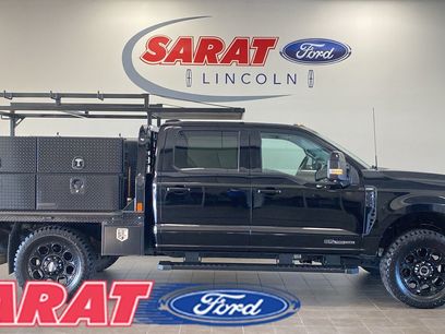 Used 2025 Ford F350 Lariat w/ Black Appearance Package